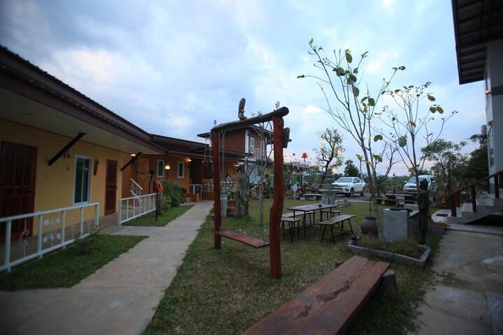 Hotel Exterior 44 of 58