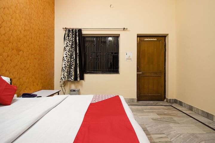 Room 8 of 26