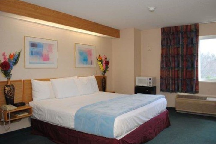Standard | King Bed (4 of 9)