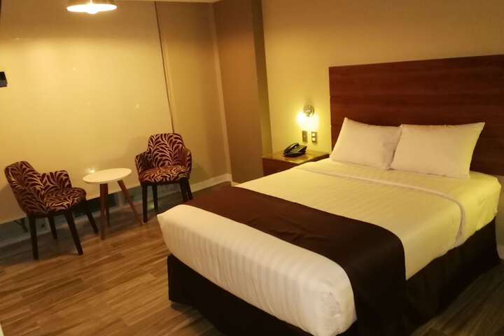 Room 17 of 47