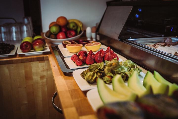 Dining 30 of 36