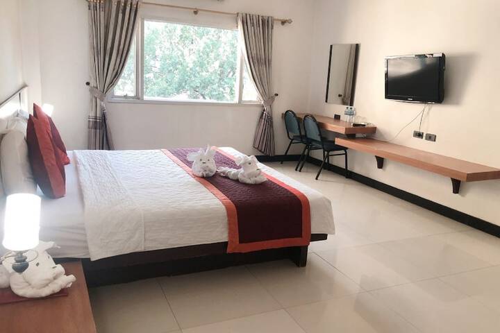 Room 6 of 30