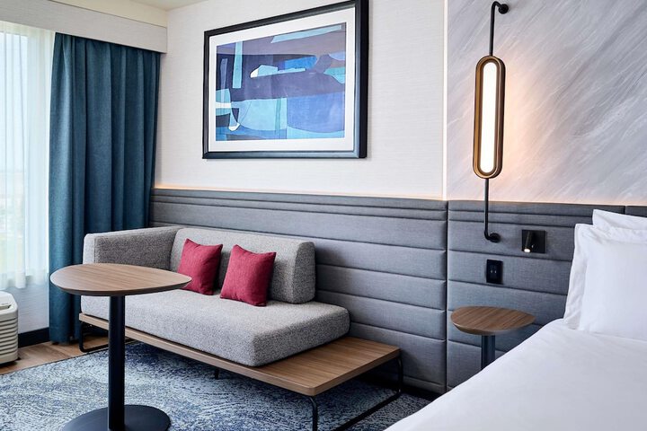 Room 43 of 107