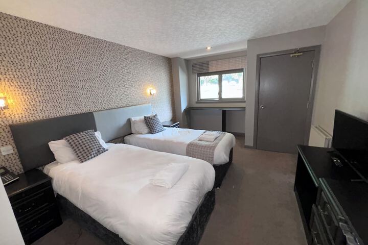 Room 46 of 106