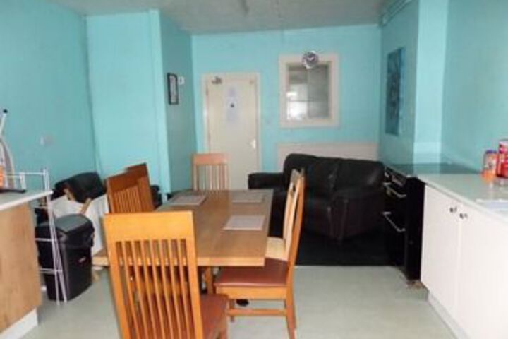 Room 10 of 11