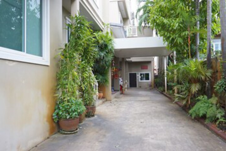 Property Grounds 21 of 42