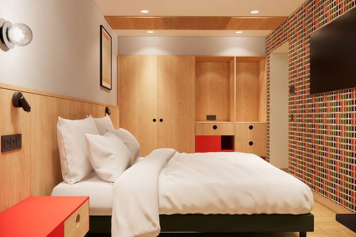 Room 6 of 25