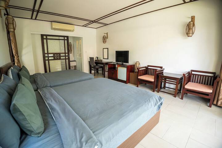 Room 8 of 42