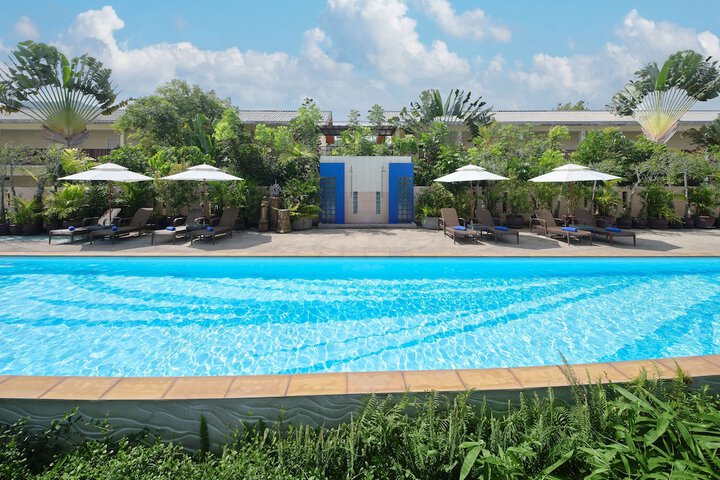 Pool 42 of 60
