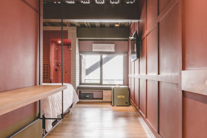 Room 44 of 110