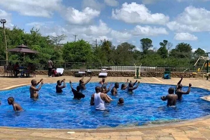 Pool 15 of 26