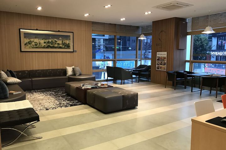 Hotel Lobby