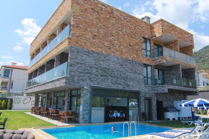 Hero Image 1 of 16