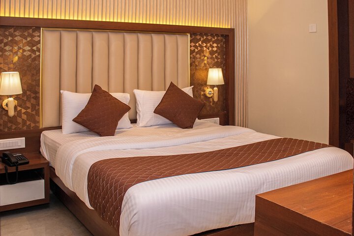 Room 4 of 30