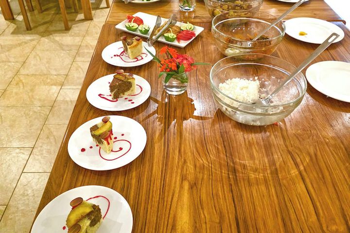 Dining 14 of 35