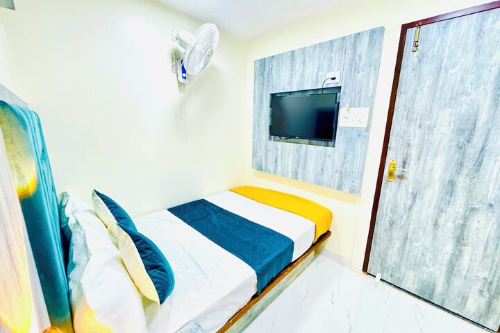 Room 17 of 17