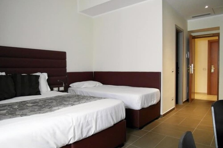 Room 48 of 101