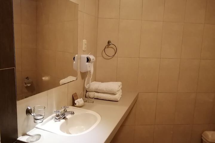 Room 17 of 39