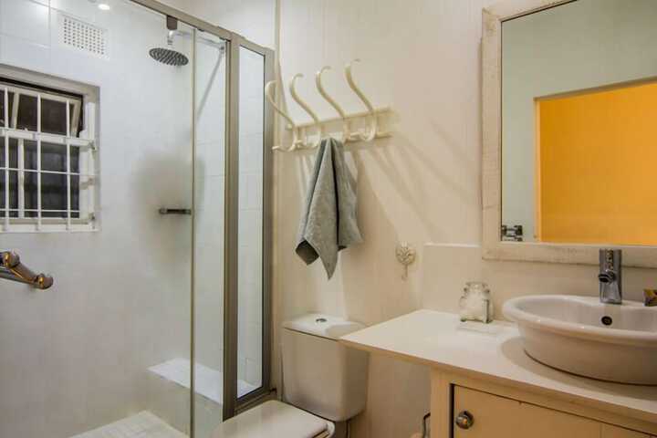 Room 15 of 36