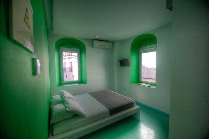 Room 11 of 50