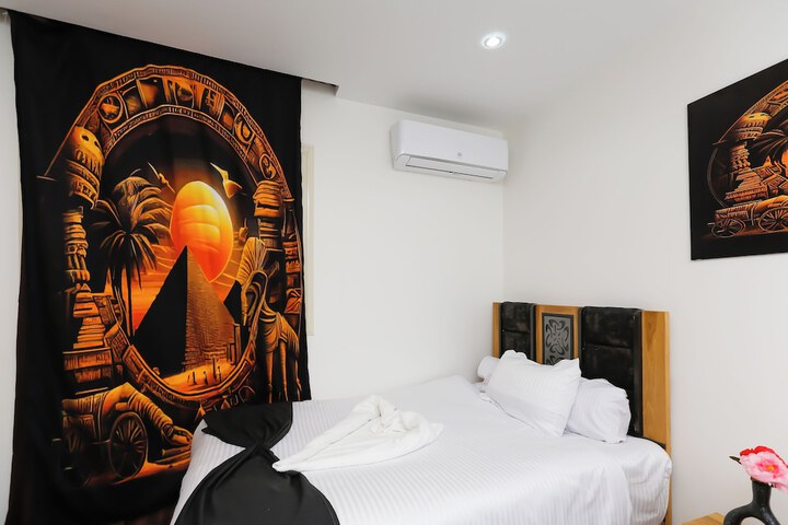 Room 5 of 79