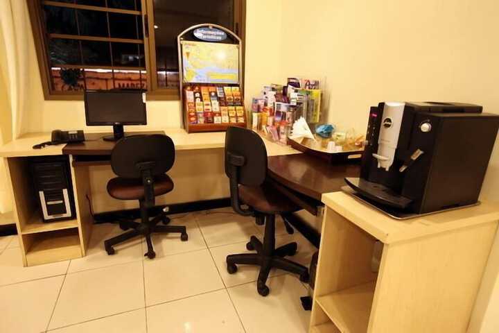 Business Center 39 of 48