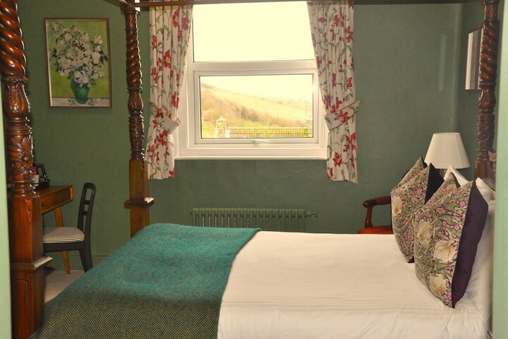 Room 17 of 59