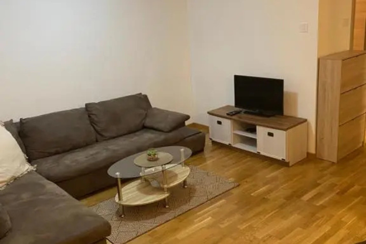 Room 4 of 11