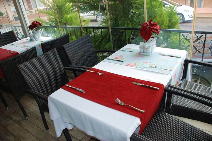 Dining 43 of 69
