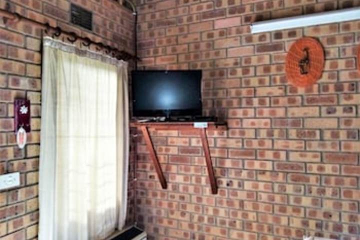 Room 52 of 267