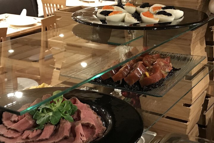 Dining 54 of 101