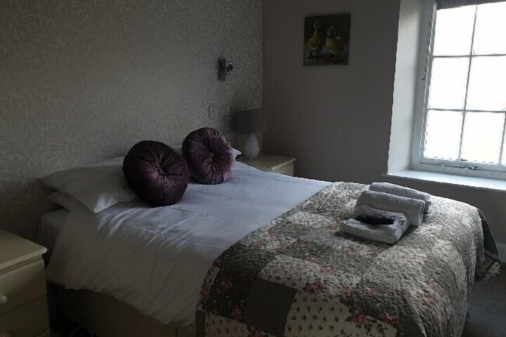 Room 10 of 34