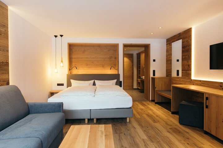 Room 8 of 75