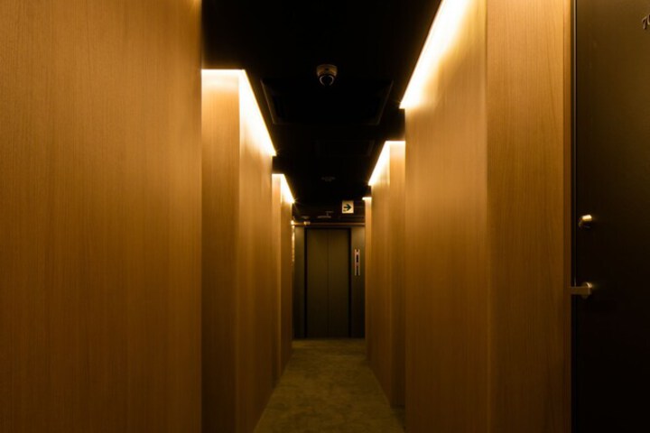 Ballroom/Hall 35 of 36