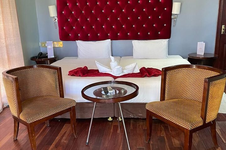 Room 5 of 13