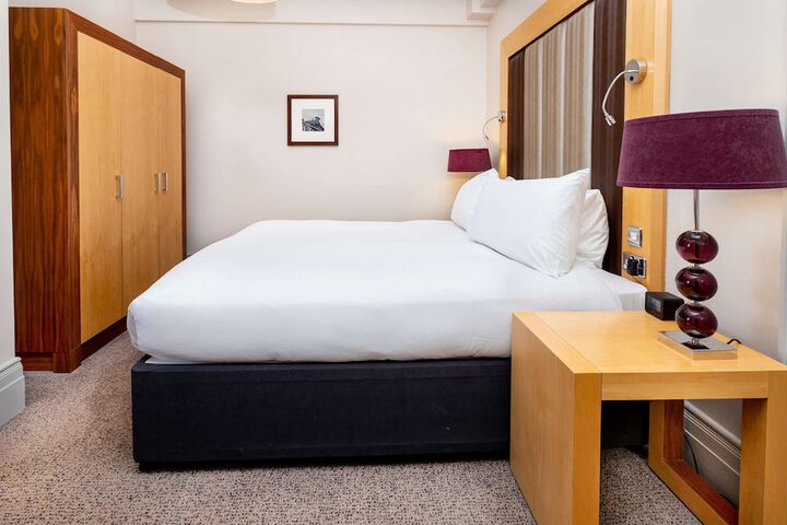 Room 15 of 131