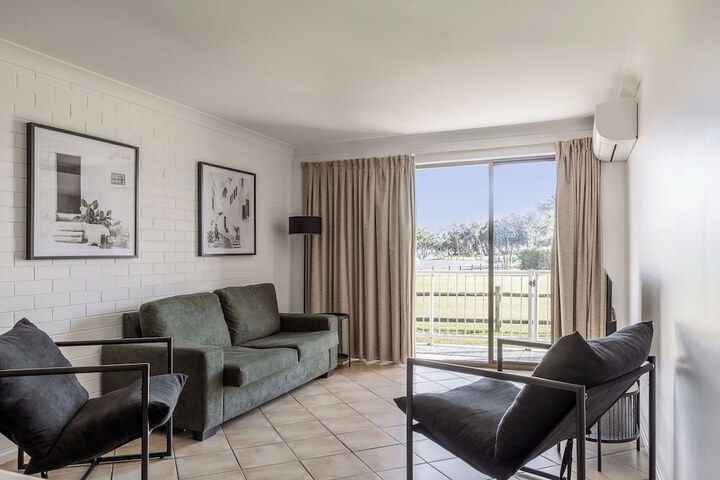 Room 8 of 14