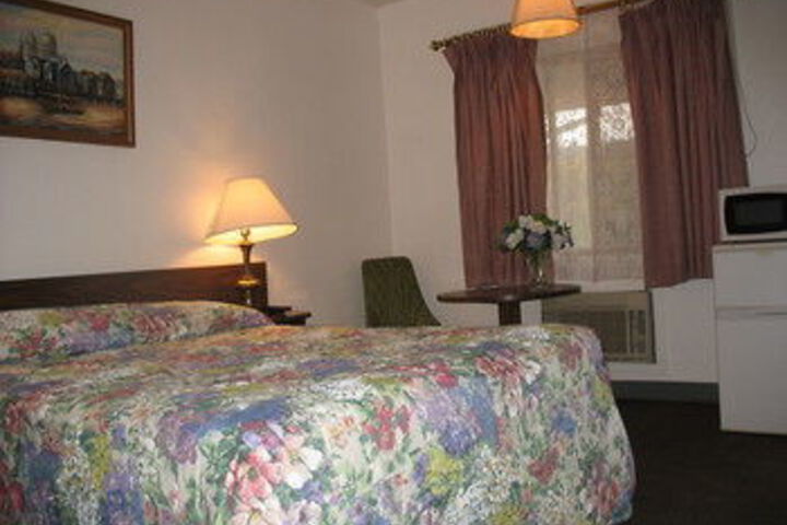 Room 6 of 26
