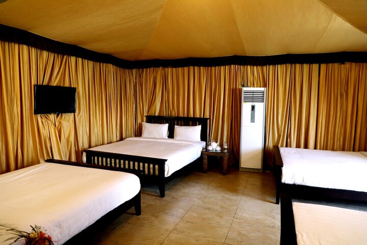 Room 6 of 34