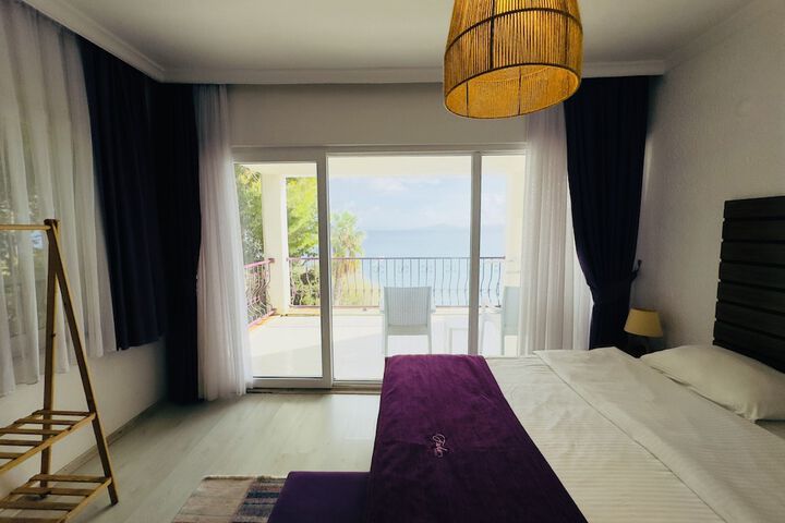 Room 44 of 73