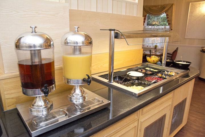 Breakfast/Coffee Service 52 of 67