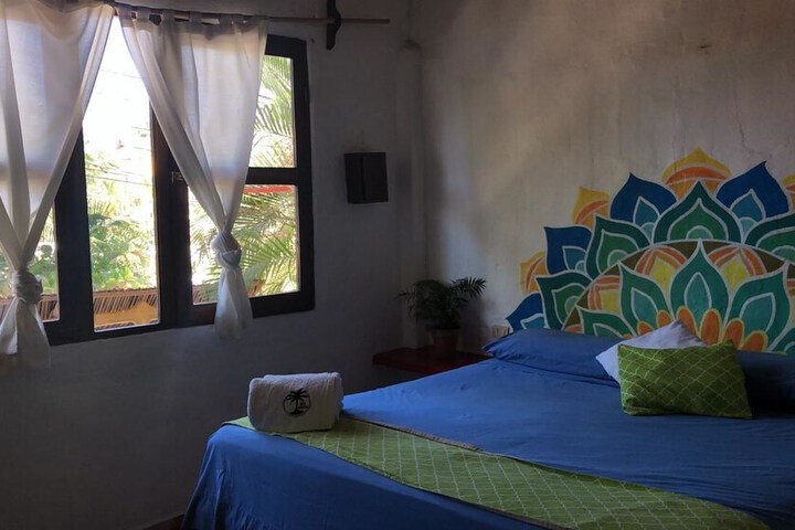 Room 6 of 37