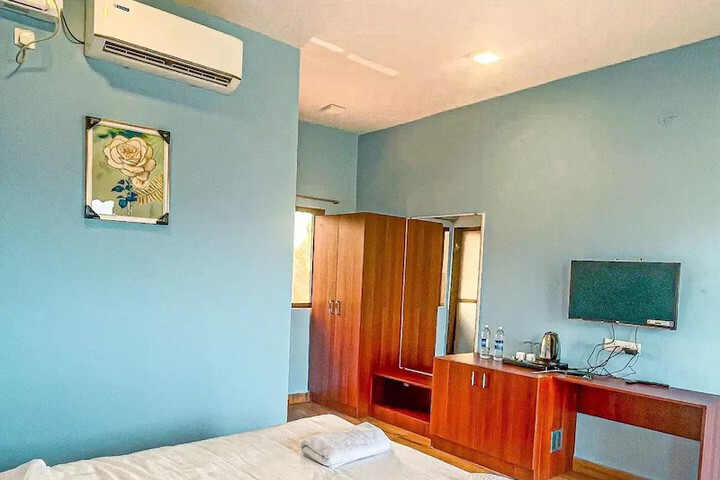 Room 12 of 47