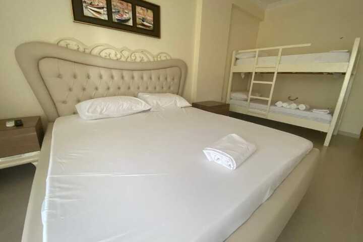 Room 5 of 95