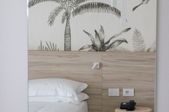 Room 36 of 84