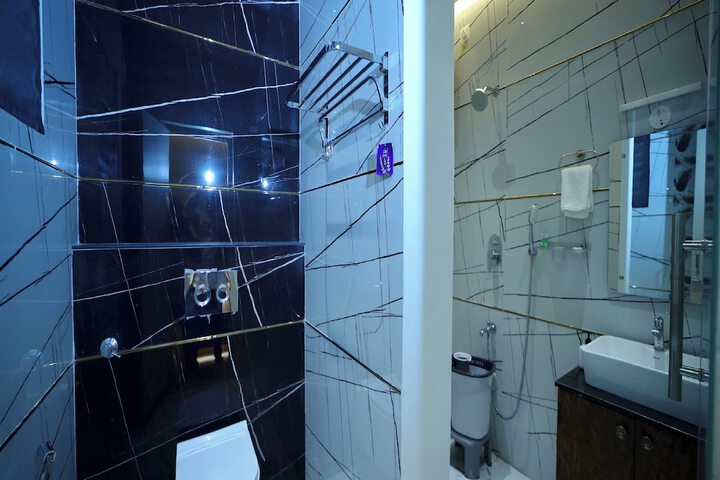Room 29 of 53