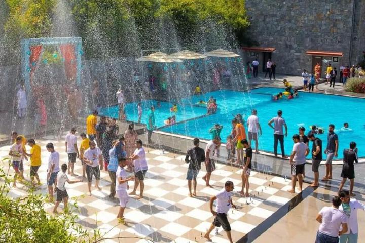 General 6 of 27