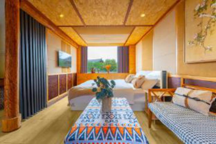 Room 9 of 9