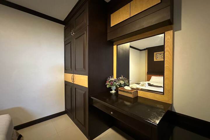 Room 27 of 60