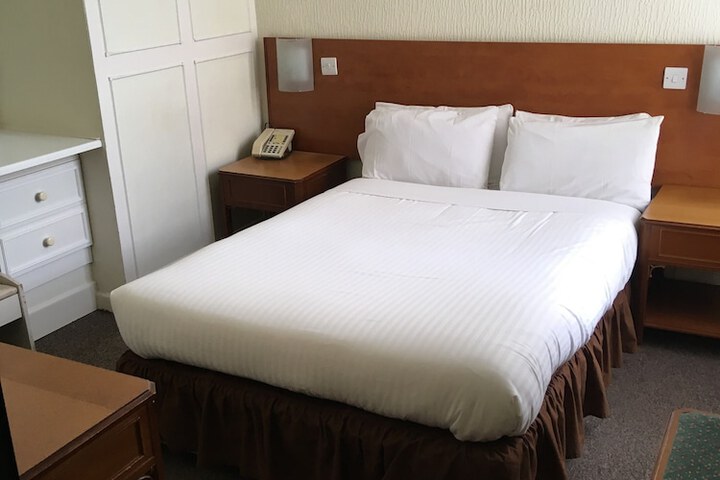 Room 37 of 67